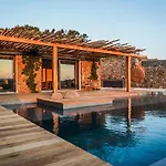 Ikies Of Mykonos 5*