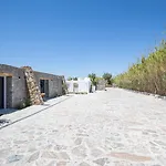 Ikies Of Mykonos לינה וארוחת בוקר 5*