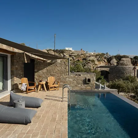 לינה וארוחת בוקר Ikies Of Mykonos 5*
