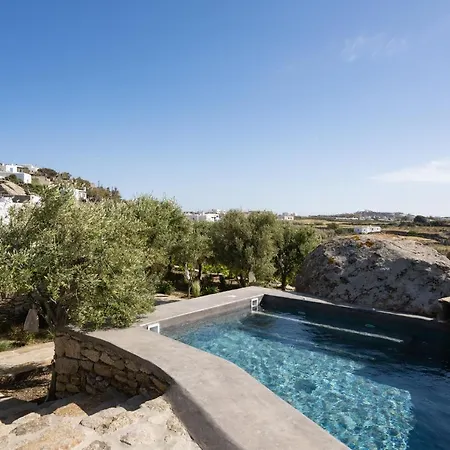 Ikies Of Mykonos B&B