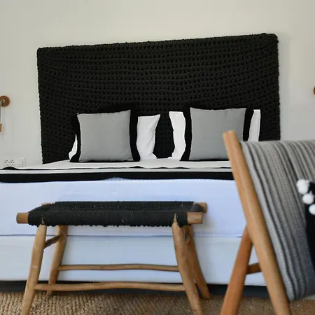 Ikies Of Mykonos B&B