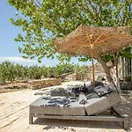 Ikies Of Mykonos Bed & Breakfast 5*