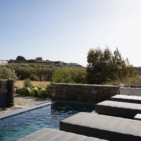 Ikies Of Mykonos Bed and Breakfast 3*