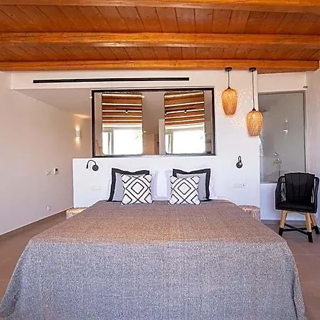 Ikies Of Mykonos Bed & Breakfast