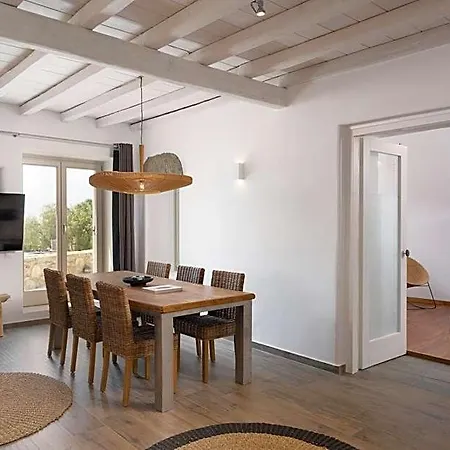Ikies Of Mykonos Bed & Breakfast 5*